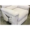 Image 2 : WHITE MICROFIBRE LAZY BOY POWER LIFT CHAIR