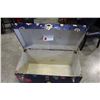 Image 2 : BLUE STORAGE TRUNK
