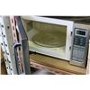 Image 2 : SYLVANIA STAINLESS MICROWAVE