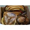 Image 2 : BOX OF WOODEN WARES