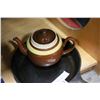 Image 2 : HEAVY CAST IRON #10 FRY PAN AND BROWN BETTY TEAPOT