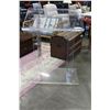 Image 2 : PLEXIGLAS PODIUM