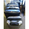 Image 1 : 4 TRAVEL SUIT CASES