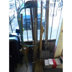 LOT OF MISC VINTAGE GARDEN TOOLS