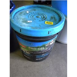 BUCKET OF DRIVEWAY SEALER
