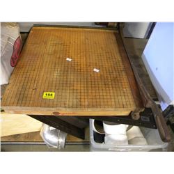PAPER CUTTER