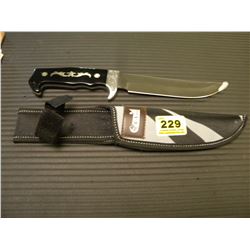 BLACK HANDLED DAGGER WITH SOFT CASE