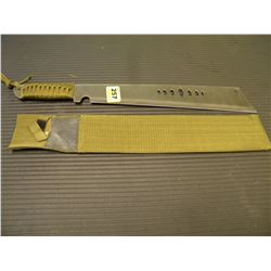 SILVER MACHETTE WITH GREEN CASE