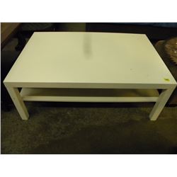 LARGE WHITE COFFEE TABLE