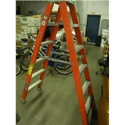 6 FT ALUMINUM/FIBER GLASS STEP LADDER