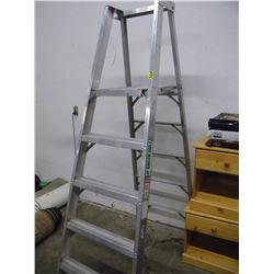 7 FT ALUMINUM STEP LADDER