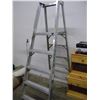 Image 1 : 7 FT ALUMINUM STEP LADDER