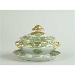 THREE PIECE CHINESE EXPORT GREEN AND WHITE SAUCE TUREEN