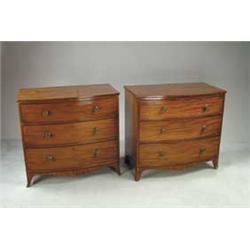 GEORGE III MAHOGANY SMALL BOWFRONT CHEST