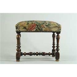 LOUIE XIII WALNUT STOOL