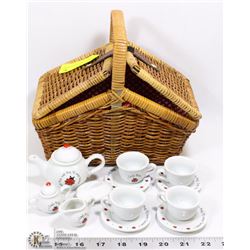 NEW MINIATURE LADYBUG TEA SET