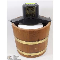 CEDAR RCW ICE CREAM MAKER