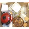 Image 1 : BOX OF ASST ESTATE HOUSEWARES