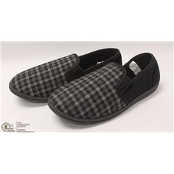 PAIR OF LEISURE FOAMTREADS MENS SLIPPERS SIZE 11