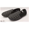 PAIR OF LEISURE FOAMTREADS MENS SLIPPERS SIZE 11