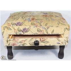 VINTAGE FOOT STOOL WITH PULL OUT