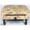 Image 1 : VINTAGE FOOT STOOL WITH PULL OUT