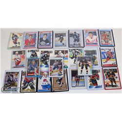 30 HOCKEY ROOKIE CARDS