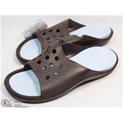 GEKKO SLIP ON SANDAL FITS MEN 8-9
