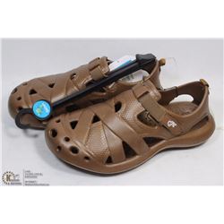 MENS GEKKO SANDALS SIZE FITS 10-11