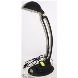 ADJUSTABLE DESK LAMP