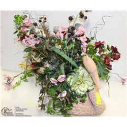 CERAMIC SWAN PLANTER WITH FOLIAGE