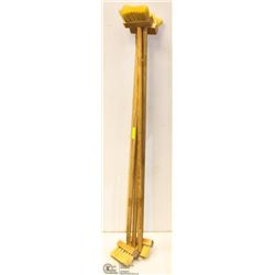 LOT OF 4 WHITE 6" WHITE WASH BRUSHES WITH FULL