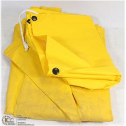 HERCULES RAIN JACKET SIZE SMALL