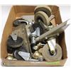 Image 1 : FLAT WITH MANY HEAVY DUTY CASTORS (2 SETS OF 4) &