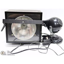 BOX W/LARGE STROBE LIGHT W/CEILING