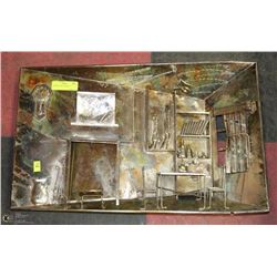 TIN WALL BAR CAFE ART