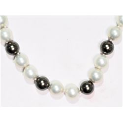 #2-BLACK AND WHITE MAJORCA PEARL NECKLACE