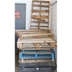2 STACKS OF PALLETS