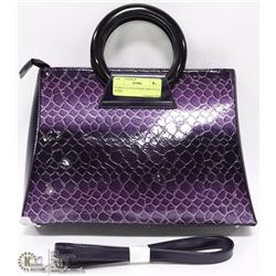 PURPLE CLUTCH SNAKE SKIN STYLE PURSE