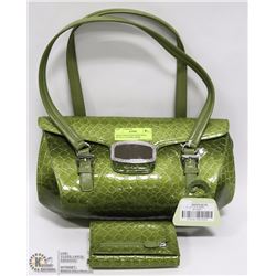 GREEN SHOULDER STRAP WITH BUCKLE CLOSURE SNAKE