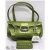 Image 1 : GREEN SHOULDER STRAP WITH BUCKLE CLOSURE SNAKE