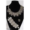 Image 1 : 3 PC LARGE TWIG STYLE PEWTER NECKLACE, BRACELET &