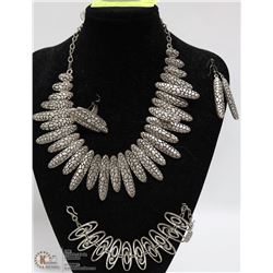 4PC OBLONG PEBBLE DESIGN PEWTER NECKLACE,BRACELET