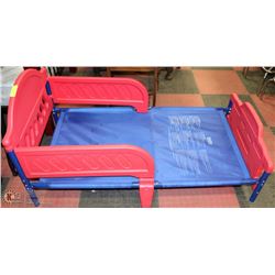 TODDLER BED WITH HAMMOCK BOX SPRING