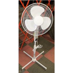MAINSTAYS OSCILLATING STAND UP FAN