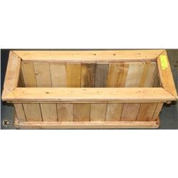 CEDAR/PINE WOOD FLOWER BOX 10"X26"X11"H