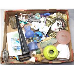 FLAT OF ESTATE COLLECTABLES