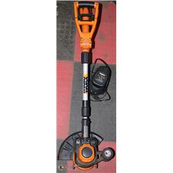 WORX 18V TRIMMER WITH 2 BATTERIES AND CHARGER