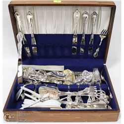 ESTATE SILVERWARE SET WITH BOX