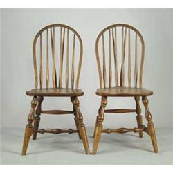 PAIR OF WINDSOR BRACE BACK REPRODUCTION SIDE CHAIRS